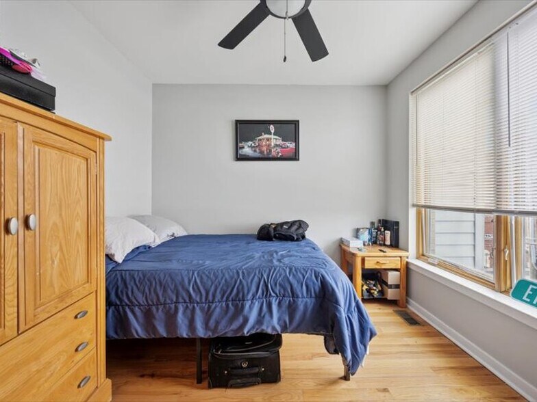 Building Photo - 928 S 15th St