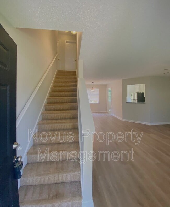 Building Photo - 88 River Ridge Dr