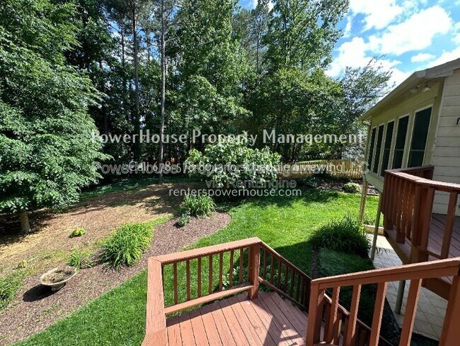 Building Photo - 790 Woodmont Dr