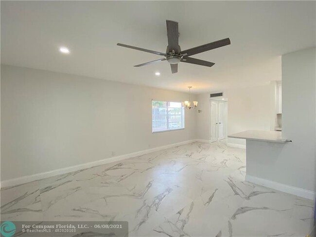 Building Photo - 954 Normandy Trail