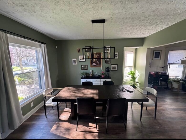 Building Photo - 1566 Newman Ave