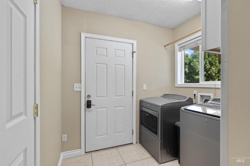 Building Photo - 2047 10th Ave