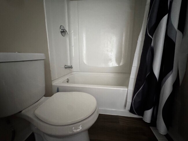 Building Photo - 4195 W 22nd St