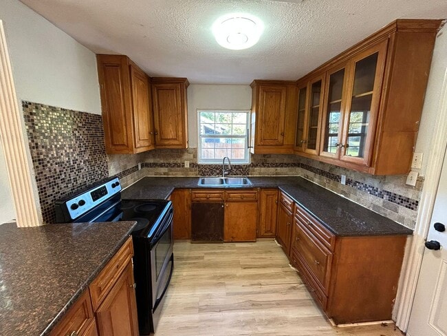 Building Photo - A hassle-free lifestyle