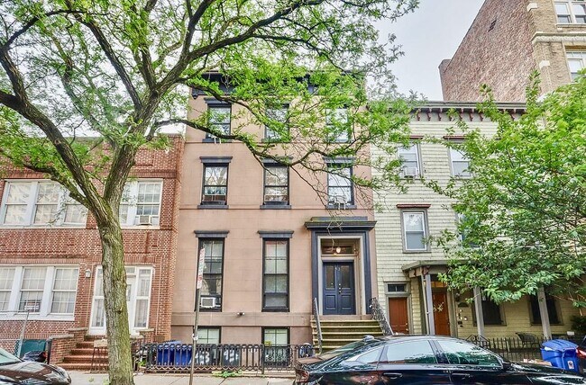 Building Photo - 43 Mercer St