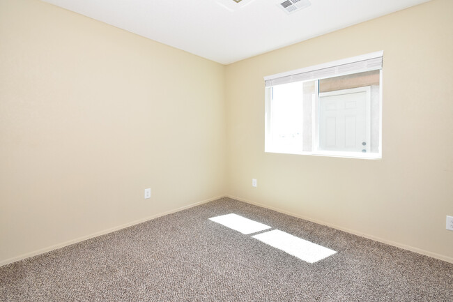 Building Photo - 3886 S Brianna Dr