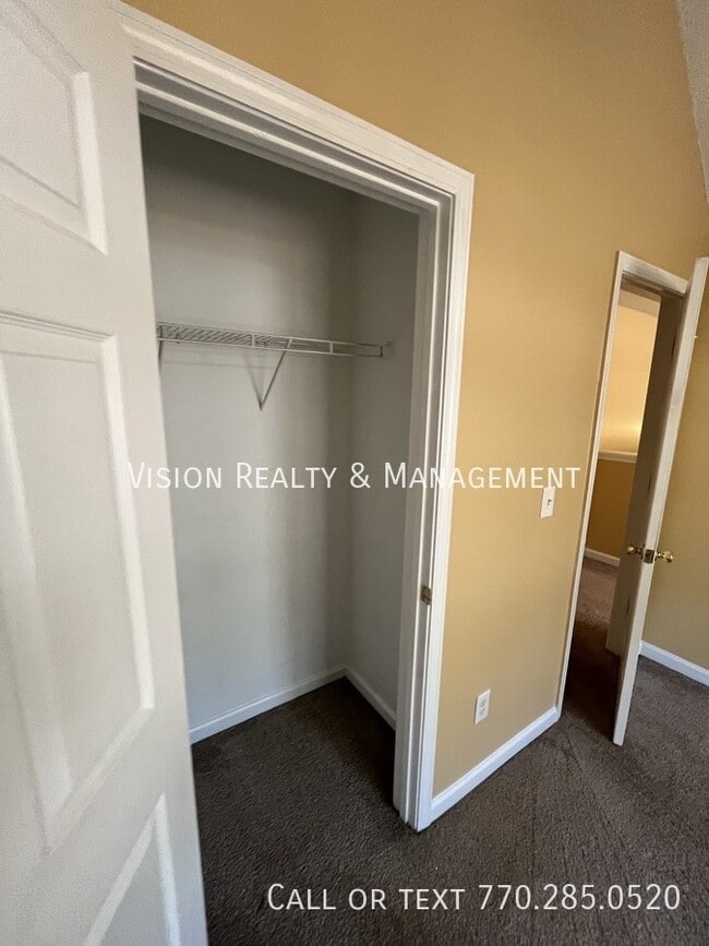 Building Photo - 4694 Glider Cir