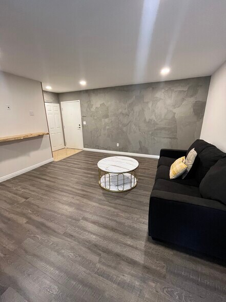 Building Photo - 4860 Rolando Ct