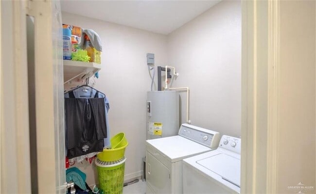 Building Photo - 27 Ridge Rd