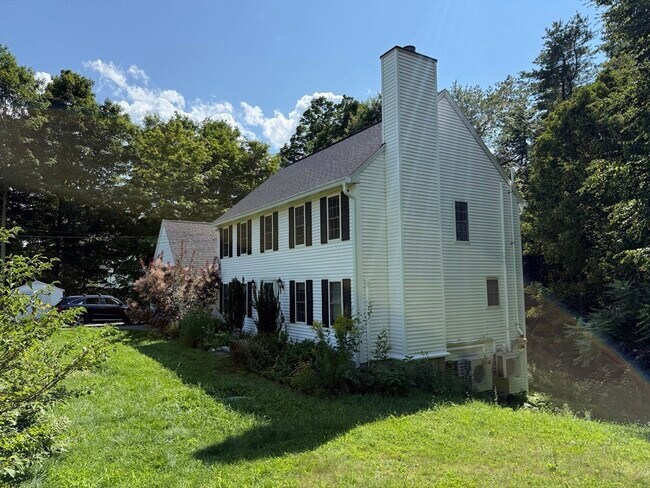 Building Photo - 9 Bancroft St