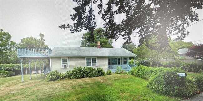 Building Photo - 64 Hemlock Ave