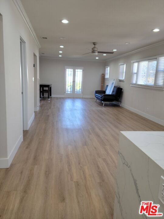 Building Photo - 1180 S Bronson Ave