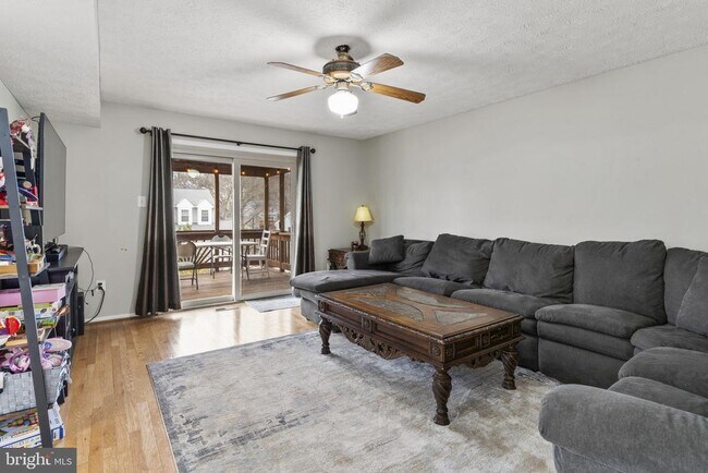 Building Photo - 6018 River Birch Ct