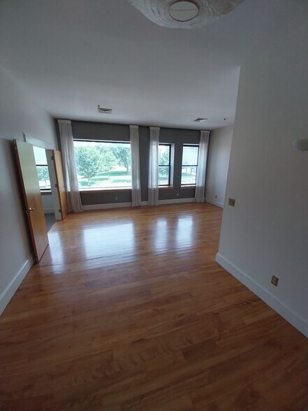 dining hall - 135 Main St