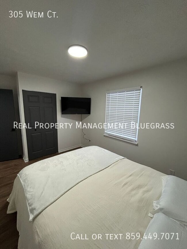 Building Photo - 305 Wem Ct