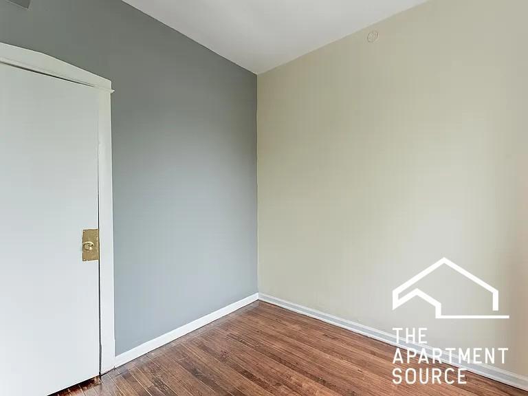 Building Photo - 1426 S Avers Ave
