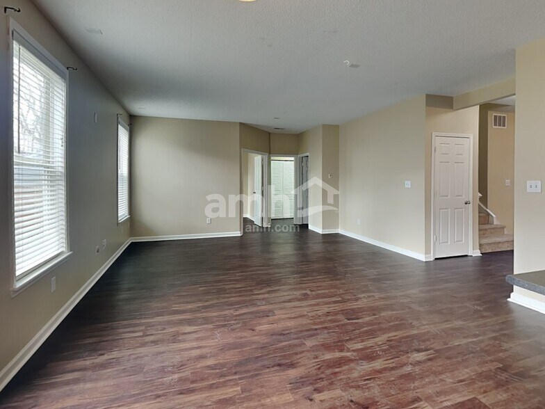 Building Photo - 6425 W Cedar Chase Dr
