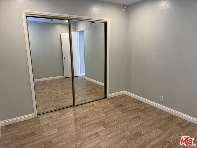 Building Photo - 631 Pepper Tree Dr