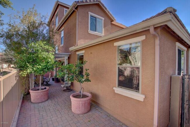 Building Photo - 1674 E Joseph Way