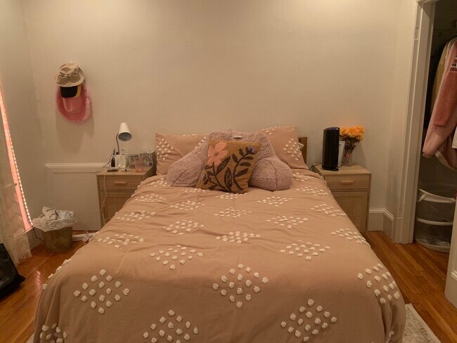 Building Photo - 45 Westland Ave