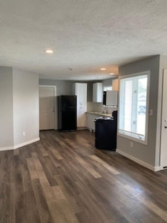 Building Photo - 2 Bed, 2 Bath in Southwest Springfield