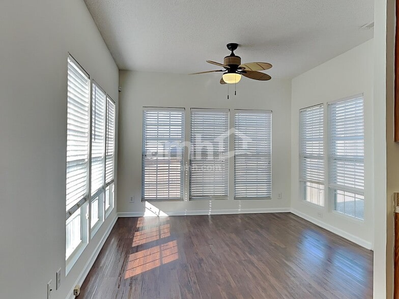 Building Photo - 539 Rockbridge Dr