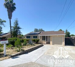 Building Photo - Spacious, 3BD/1BA, Home with Office in Car...