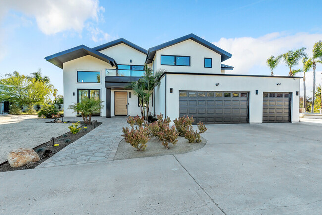 Building Photo - 14692 Ranch Trail Dr