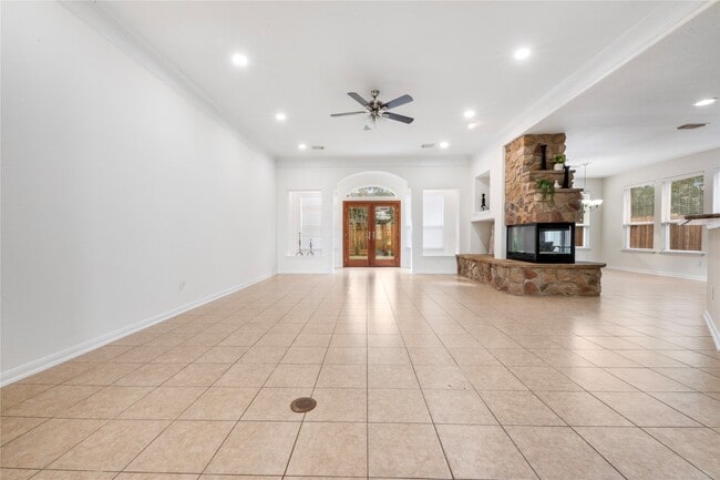 Building Photo - 9535 Empress Crossing Dr