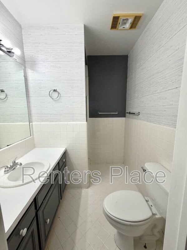 Building Photo - 1316 S Florence Pl