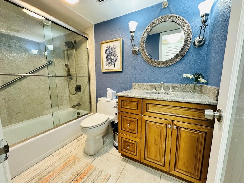 Building Photo - 750 N Ocean Blvd