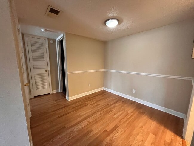 Building Photo - 1 bed 1 bath upstairs condo in Altamonte S...