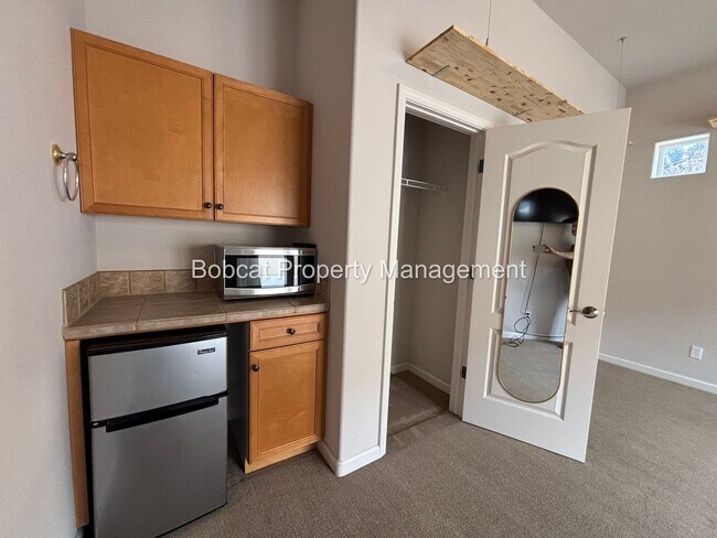 Building Photo - Golf Course Living with Mountain Views & Detached Casita
