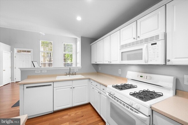 Building Photo - 4910 Barbour Dr