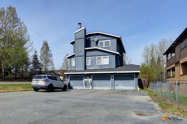 Building Photo - 4701 Grumman St