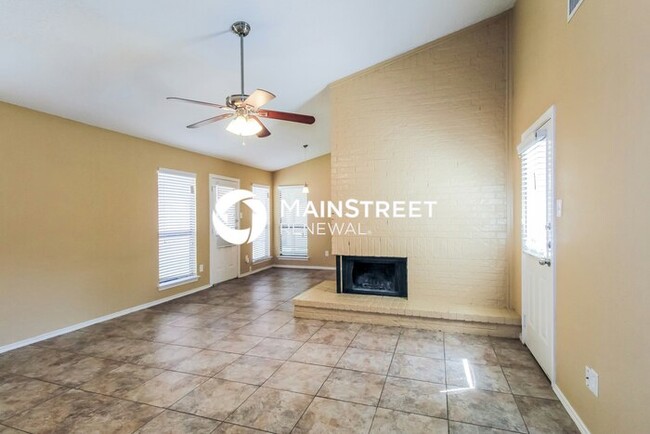 Building Photo - 934 Sanders Dr