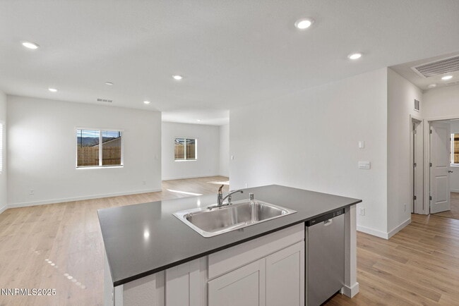 Building Photo - 4547 Mifflin St