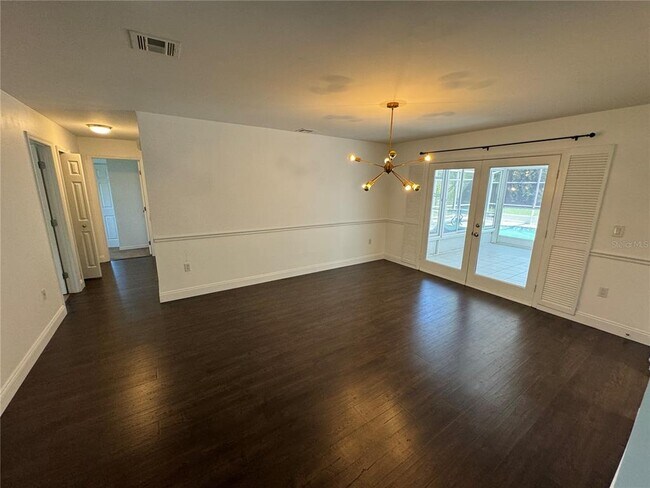 Building Photo - 5246 Royal Oak Dr
