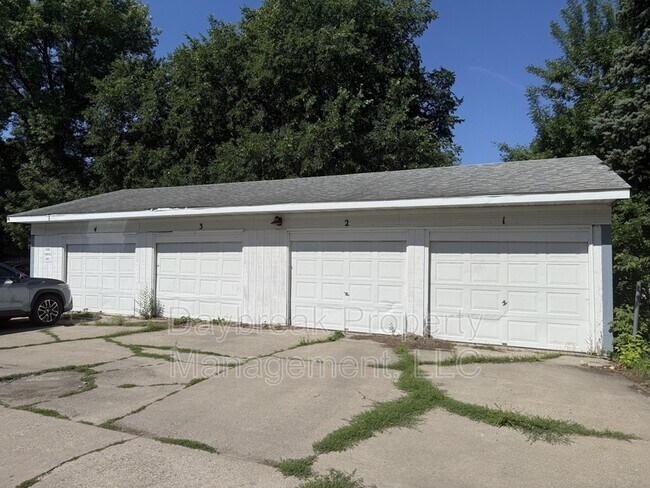 Building Photo - 1228 10th St N