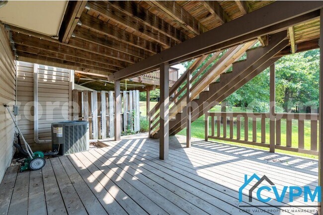 Building Photo - 7679 Blueberry Hill Ln