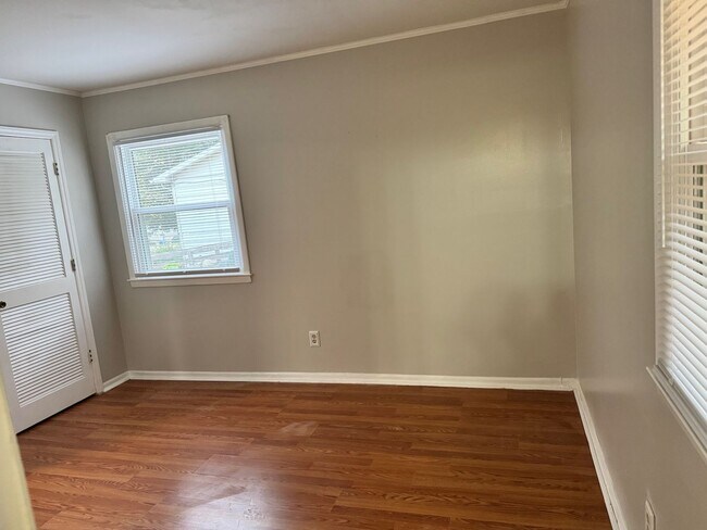 Building Photo - 1561 Marble St