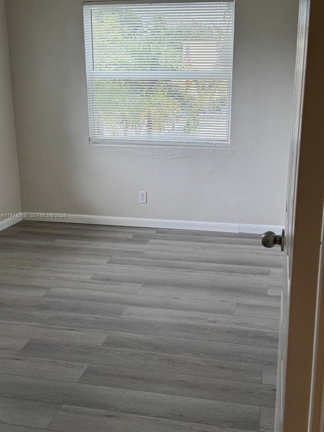 Building Photo - 709 NW 1st St