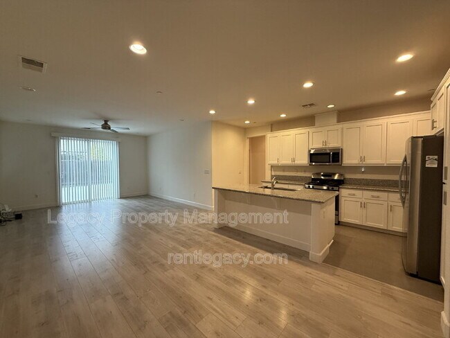 Building Photo - 8441 Ponta Delgada Dr