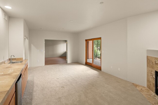Building Photo - Unfurnished, 1-year long-term rental