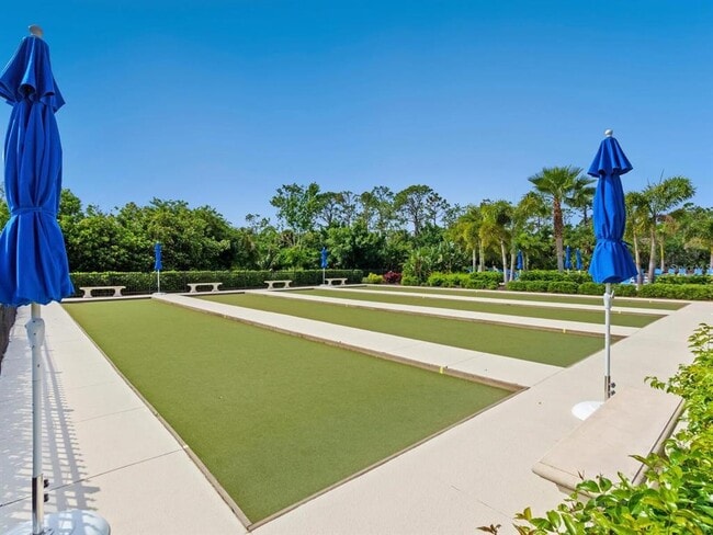 Building Photo - 2096 Batello Dr
