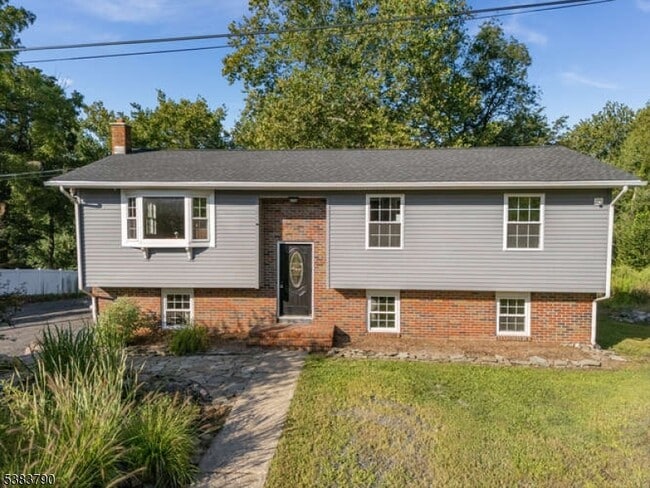 Building Photo - 13 Susquehanna Ln