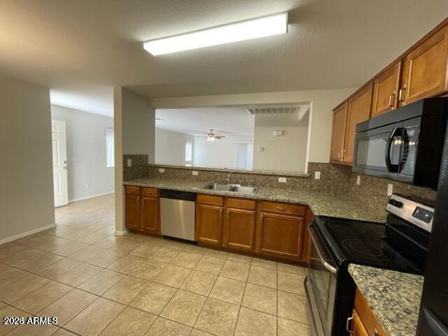 Building Photo - 44833 Miraflores St