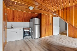 Building Photo - 109 Pleasant St