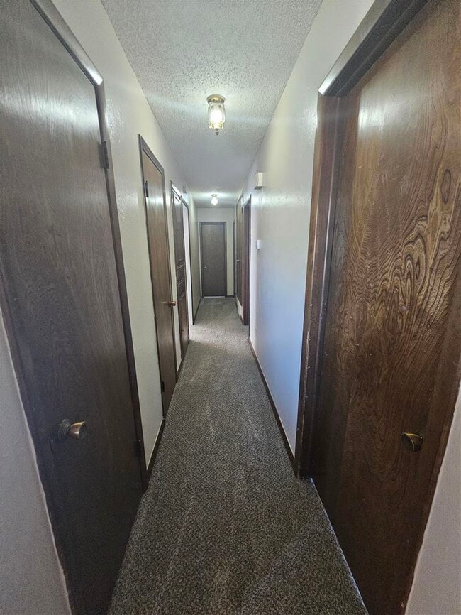 Building Photo - 1611 NW Black Mesa Dr