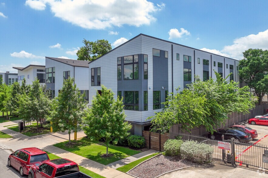 Primary Photo - The Collection Townhomes